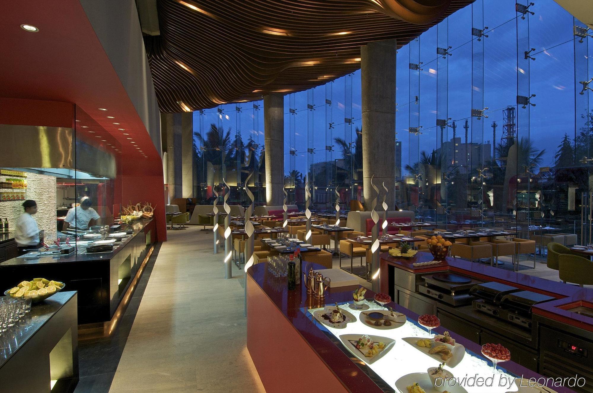Vivanta Bengaluru, Whitefield Étterem fotó